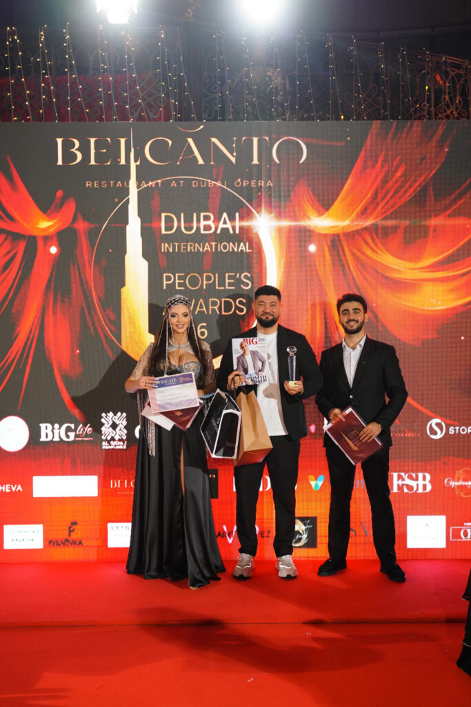 Как прошла премия DUBAI INTERNATIONAL PEOPLE’S AWARDS 2026 и показ от STOPYCHEVA в самом сердце Дубая.