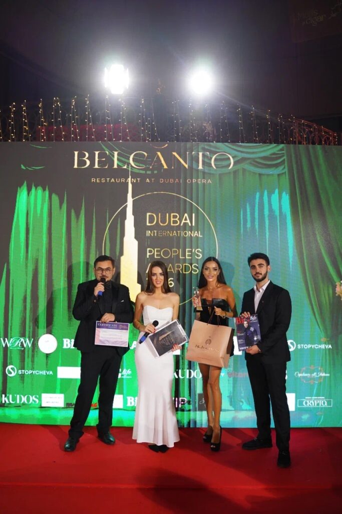 Как прошла премия DUBAI INTERNATIONAL PEOPLE’S AWARDS 2026 и показ от STOPYCHEVA в самом сердце Дубая.