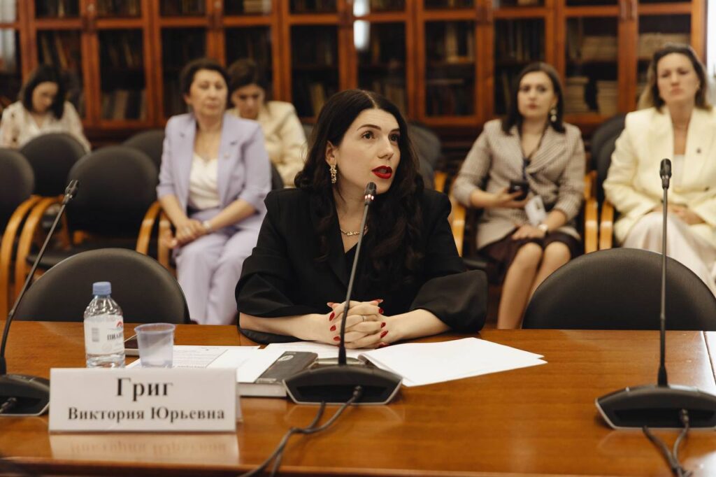 Законодательное регулирование употребления приставки «нейро» обсудили в ТПП РФ.